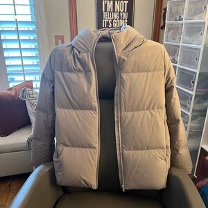 Uniqlo Women's Puffer Jacket - Beige
